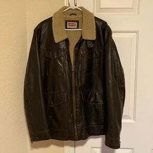 Mens Levi’s bomber jacket. Never worn. Size XL.